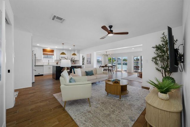 7984 1ST AVENUE S, St Petersburg, FL 33707