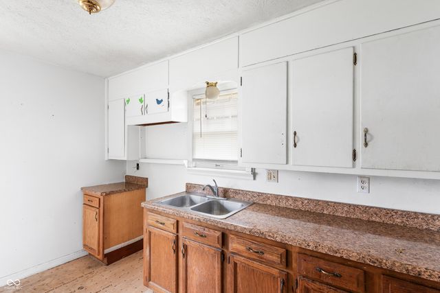 5711 Hardegan Street, Indianapolis, IN 46227