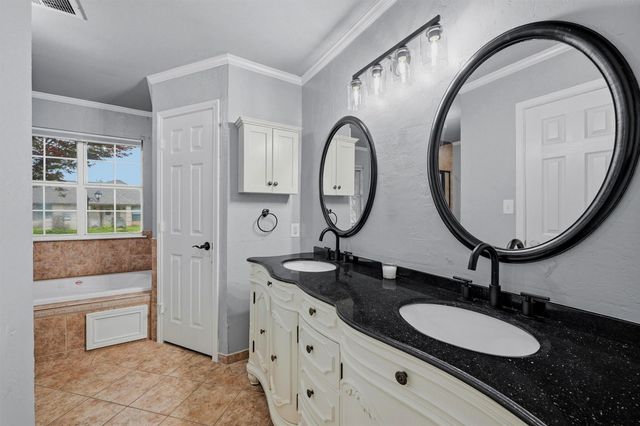 105 Franklin Court, Pottsboro, TX 75076