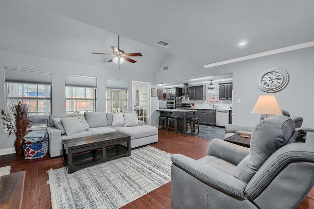 105 Franklin Court, Pottsboro, TX 75076