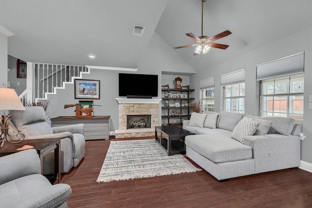 105 Franklin Court, Pottsboro, TX 75076