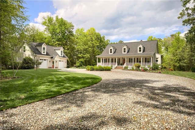 145 Paddys CT, Port Haywood, VA 23138
