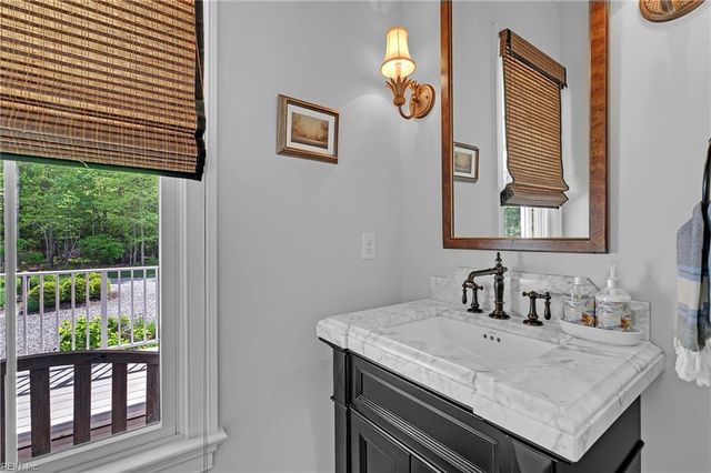 145 Paddys CT, Port Haywood, VA 23138