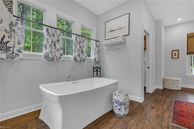 145 Paddys CT, Port Haywood, VA 23138