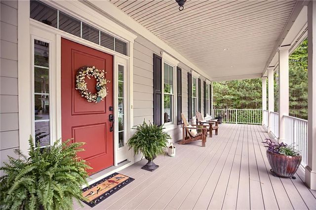 145 Paddys CT, Port Haywood, VA 23138