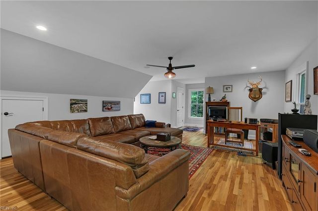 145 Paddys CT, Port Haywood, VA 23138
