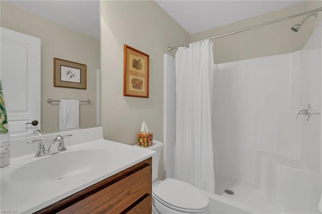 145 Paddys CT, Port Haywood, VA 23138