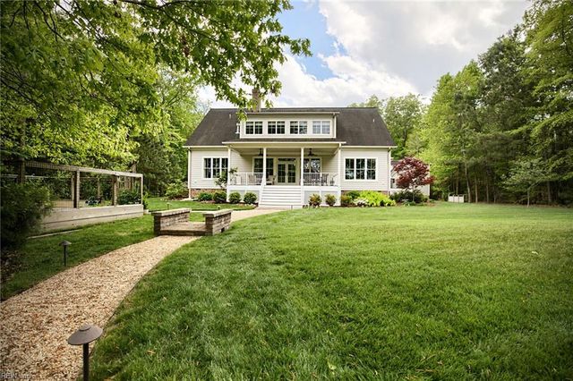 145 Paddys CT, Port Haywood, VA 23138