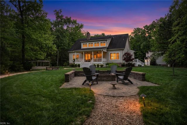 145 Paddys CT, Port Haywood, VA 23138