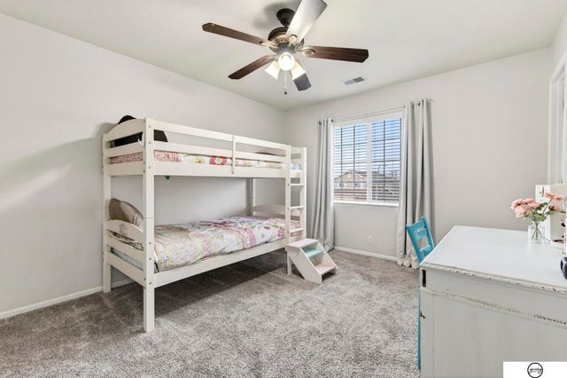 1003 Valleyview Drive, Papillion, NE 68046