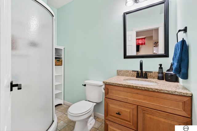 1003 Valleyview Drive, Papillion, NE 68046