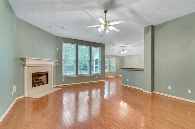 519 Mesquite Drive, Magnolia, TX 77354