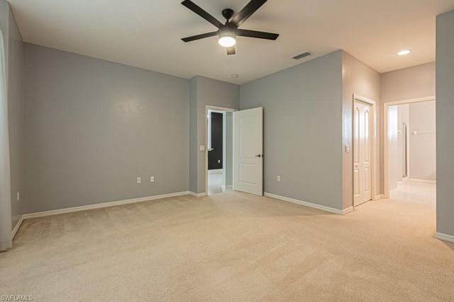 2215 Hawksridge DR 802, Naples, FL 34105