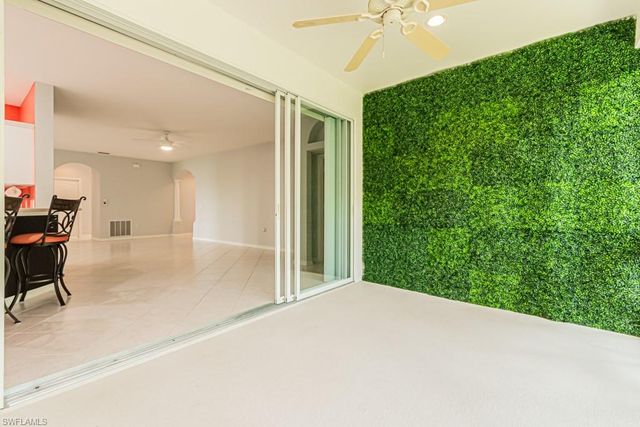 2215 Hawksridge DR 802, Naples, FL 34105