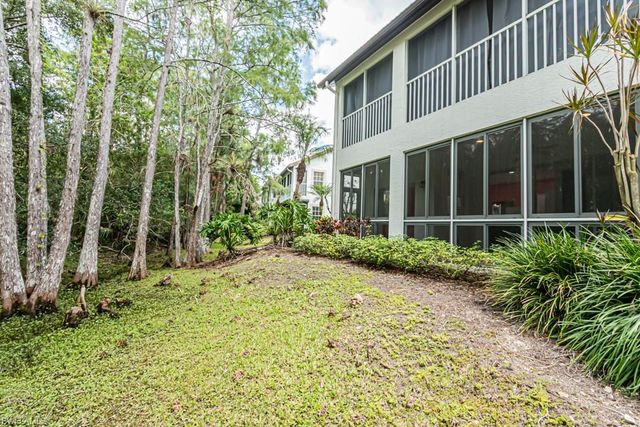 2215 Hawksridge DR 802, Naples, FL 34105