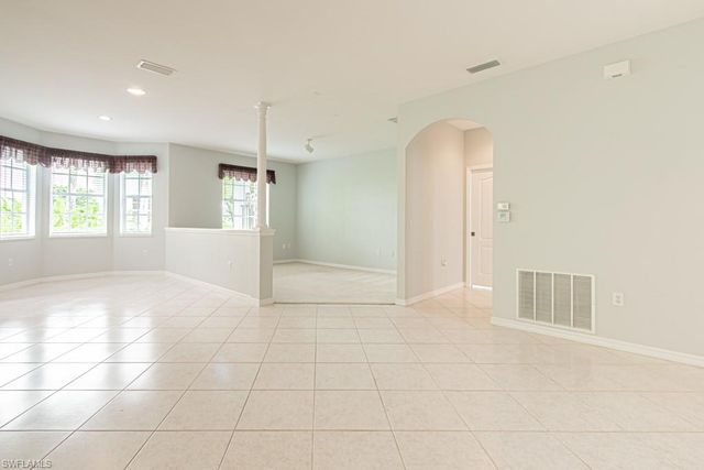 2215 Hawksridge DR 802, Naples, FL 34105