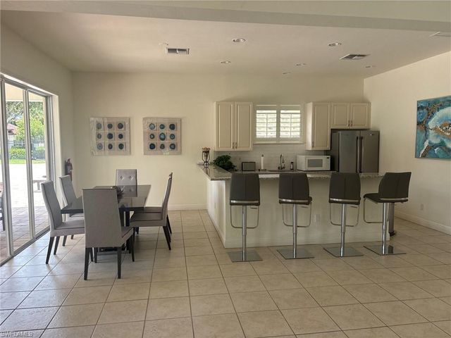 2215 Hawksridge DR 802, Naples, FL 34105