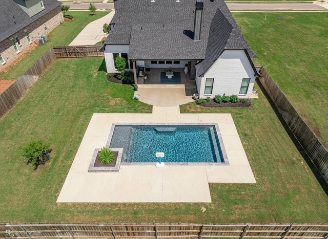 642 Caledonia Drive, Bossier City, LA 71111