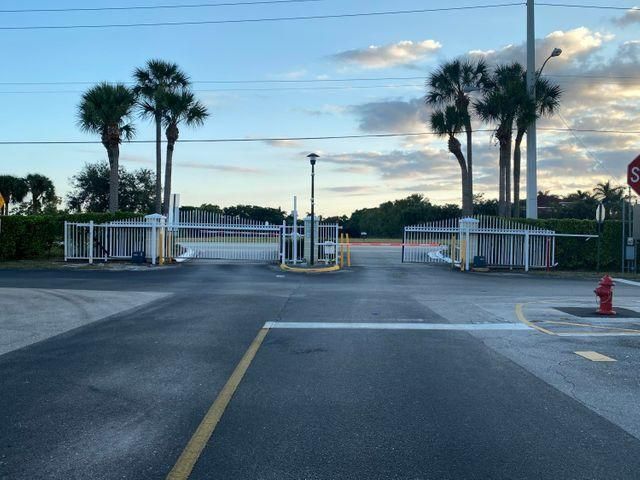 259 Saxony F 259, Delray Beach, FL 33446