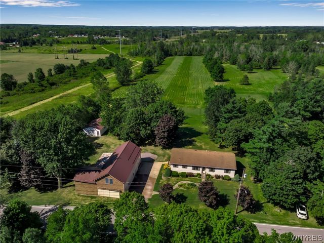 53 William Kidder Road, Lancaster, NY 14086