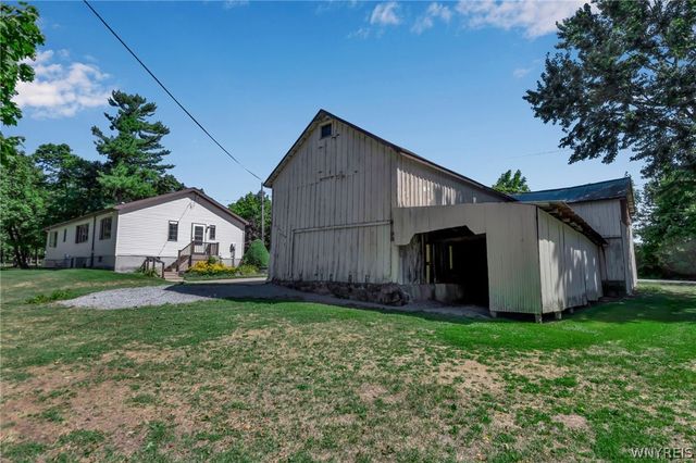 53 William Kidder Road, Lancaster, NY 14086