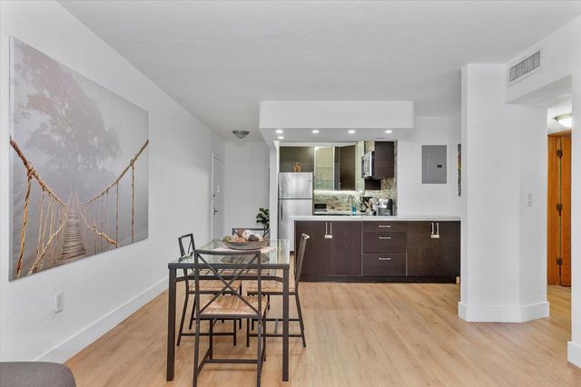 3522 NE 166TH Street 6, North Miami Beach, FL 33160