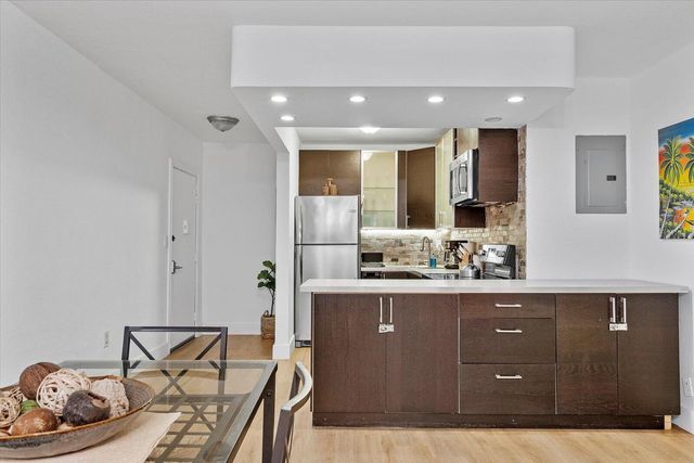 3522 NE 166TH Street 6, North Miami Beach, FL 33160