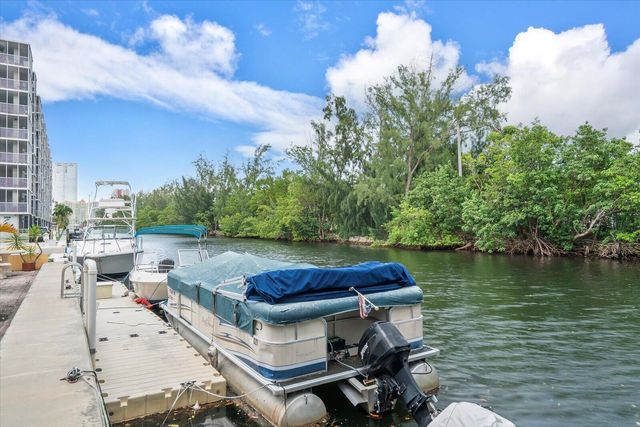 3522 NE 166TH Street 6, North Miami Beach, FL 33160