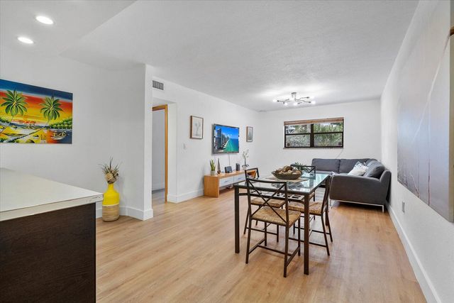 3522 NE 166TH Street 6, North Miami Beach, FL 33160