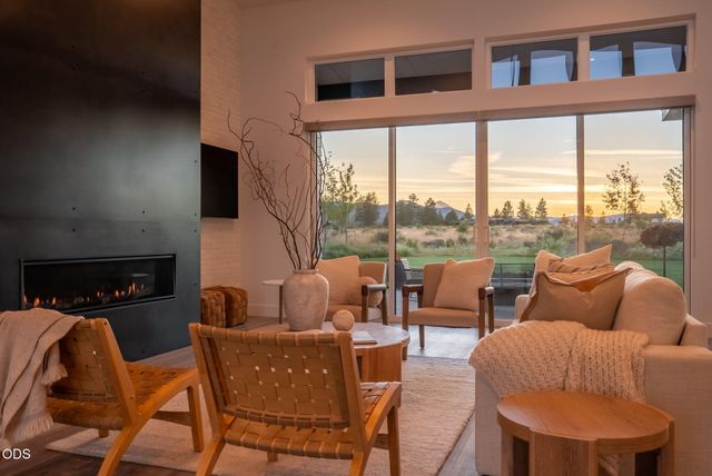 62313 McClain Drive, Bend, OR 97703