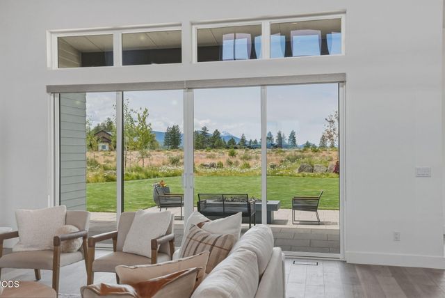 62313 McClain Drive, Bend, OR 97703