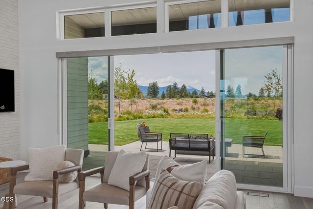 62313 McClain Drive, Bend, OR 97703