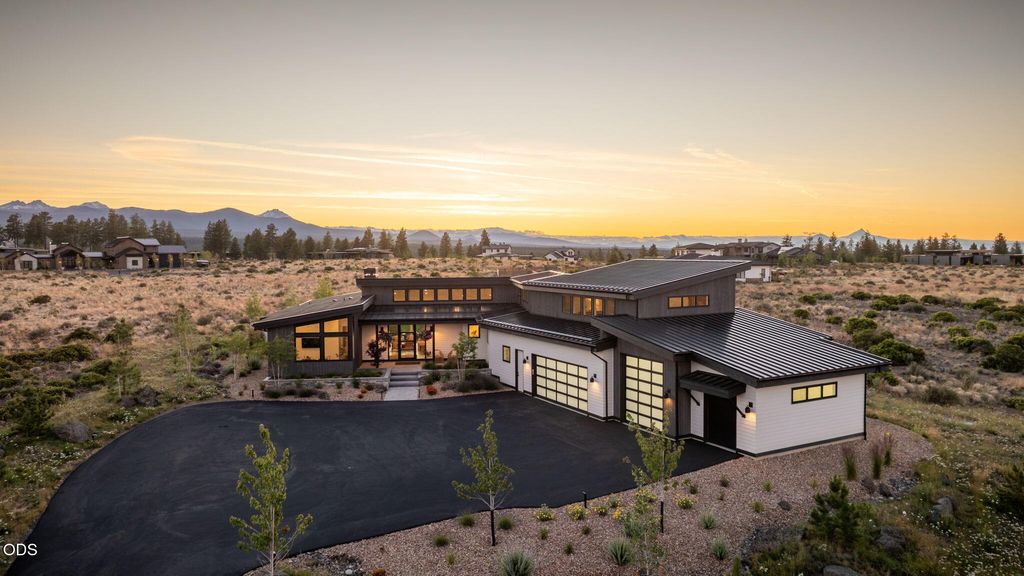 62313 McClain Drive, Bend, OR 97703