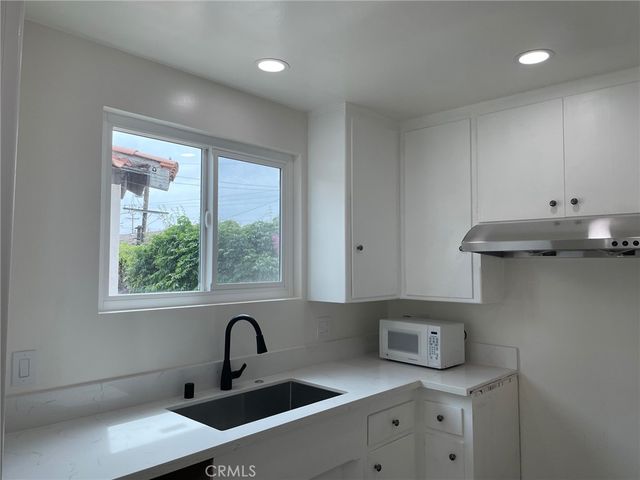 1451 Roycroft Avenue 1, Long Beach, CA 90804