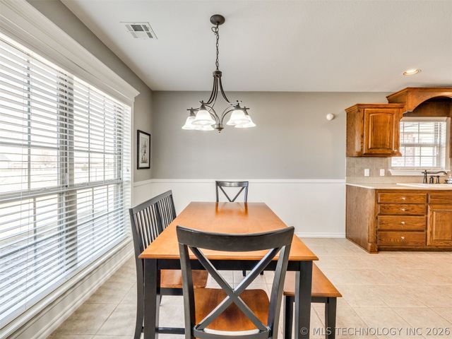 5295 E 144th Street North, Collinsville, OK 74021