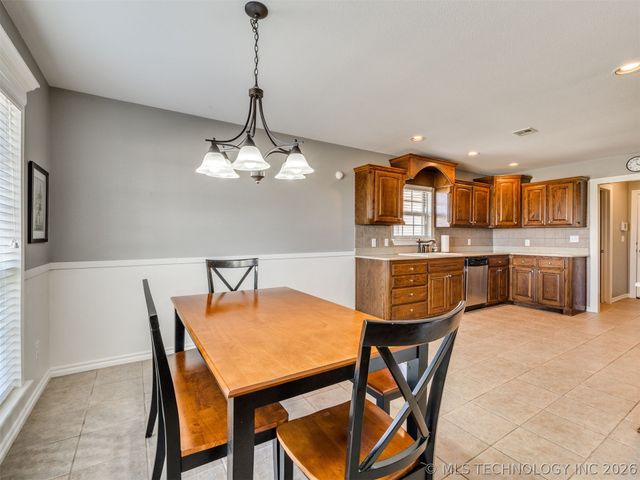 5295 E 144th Street North, Collinsville, OK 74021