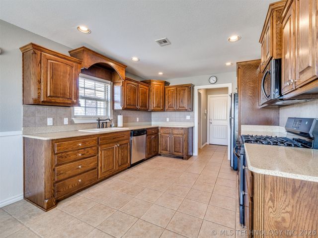 5295 E 144th Street North, Collinsville, OK 74021