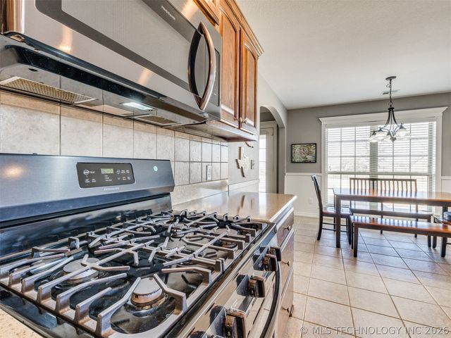 5295 E 144th Street North, Collinsville, OK 74021