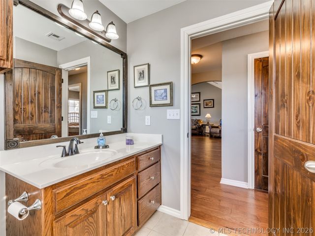 5295 E 144th Street North, Collinsville, OK 74021