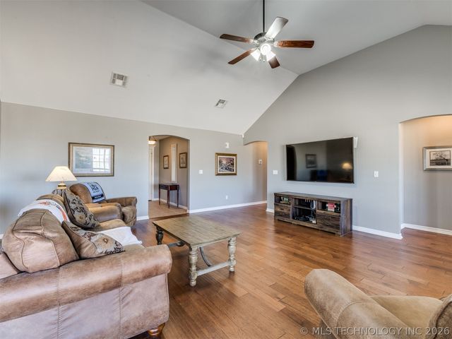 5295 E 144th Street North, Collinsville, OK 74021