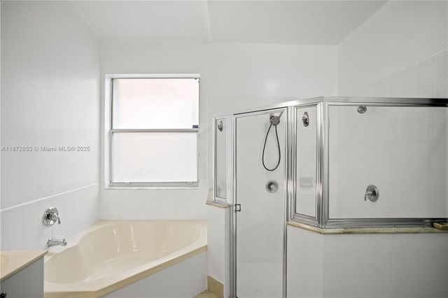1840 NW 78th Ave, Pembroke Pines, FL 33024