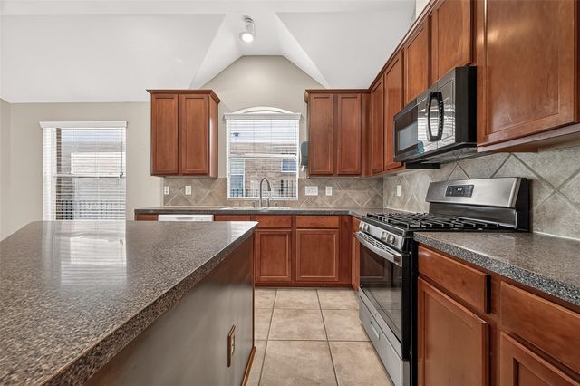 10707 Lyndon Meadows Drive, Houston, TX 77095
