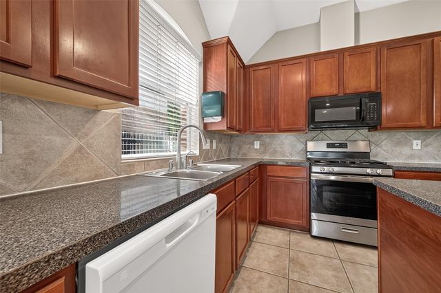 10707 Lyndon Meadows Drive, Houston, TX 77095