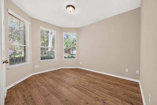 10707 Lyndon Meadows Drive, Houston, TX 77095