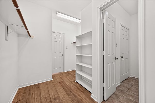10707 Lyndon Meadows Drive, Houston, TX 77095