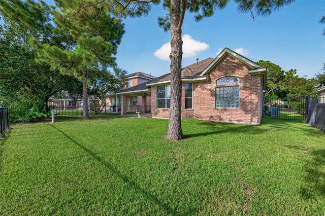 10707 Lyndon Meadows Drive, Houston, TX 77095