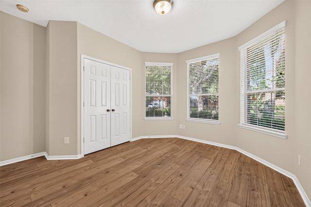 10707 Lyndon Meadows Drive, Houston, TX 77095