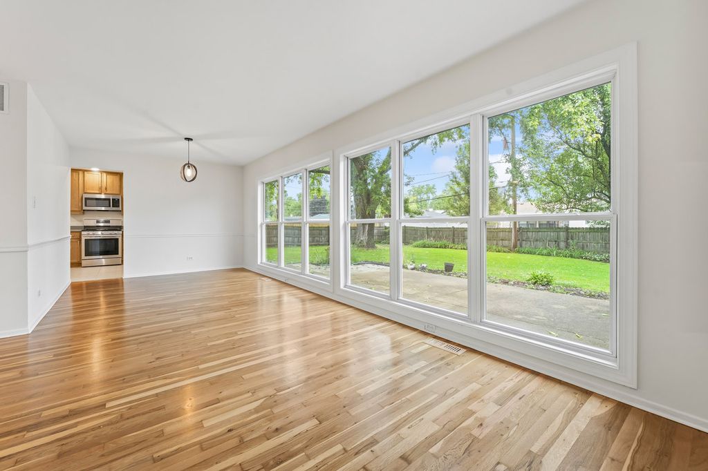 475 Olive Street, Hoffman Estates, IL 60169 — photo 4