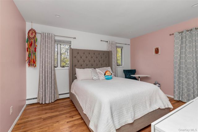 43 Florida Avenue, Commack, NY 11725