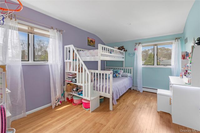 43 Florida Avenue, Commack, NY 11725